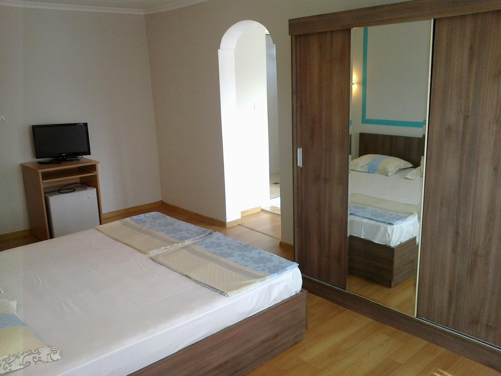 Guest Rooms Rusalka Кранево Екстериор снимка